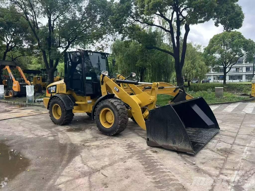 CAT 910 轮式装载机