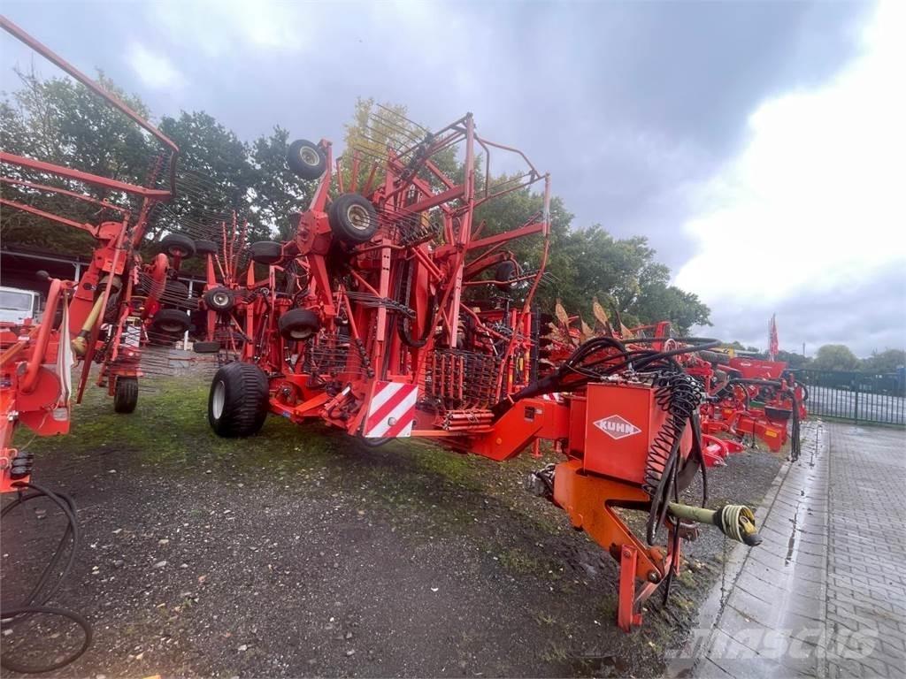 Kuhn GA 15021 料堆整形机