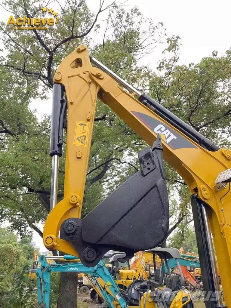 CAT 303.5 CR 小型挖掘机