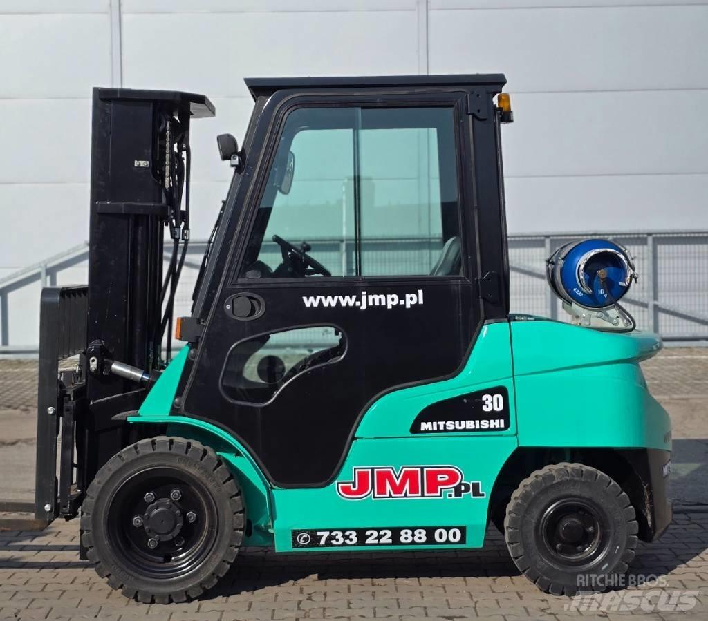 Mitsubishi FG 30 N 天然气叉车