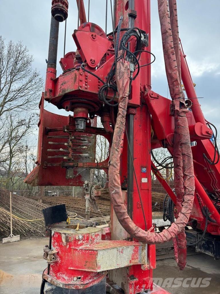 Soilmec R312 工程钻机