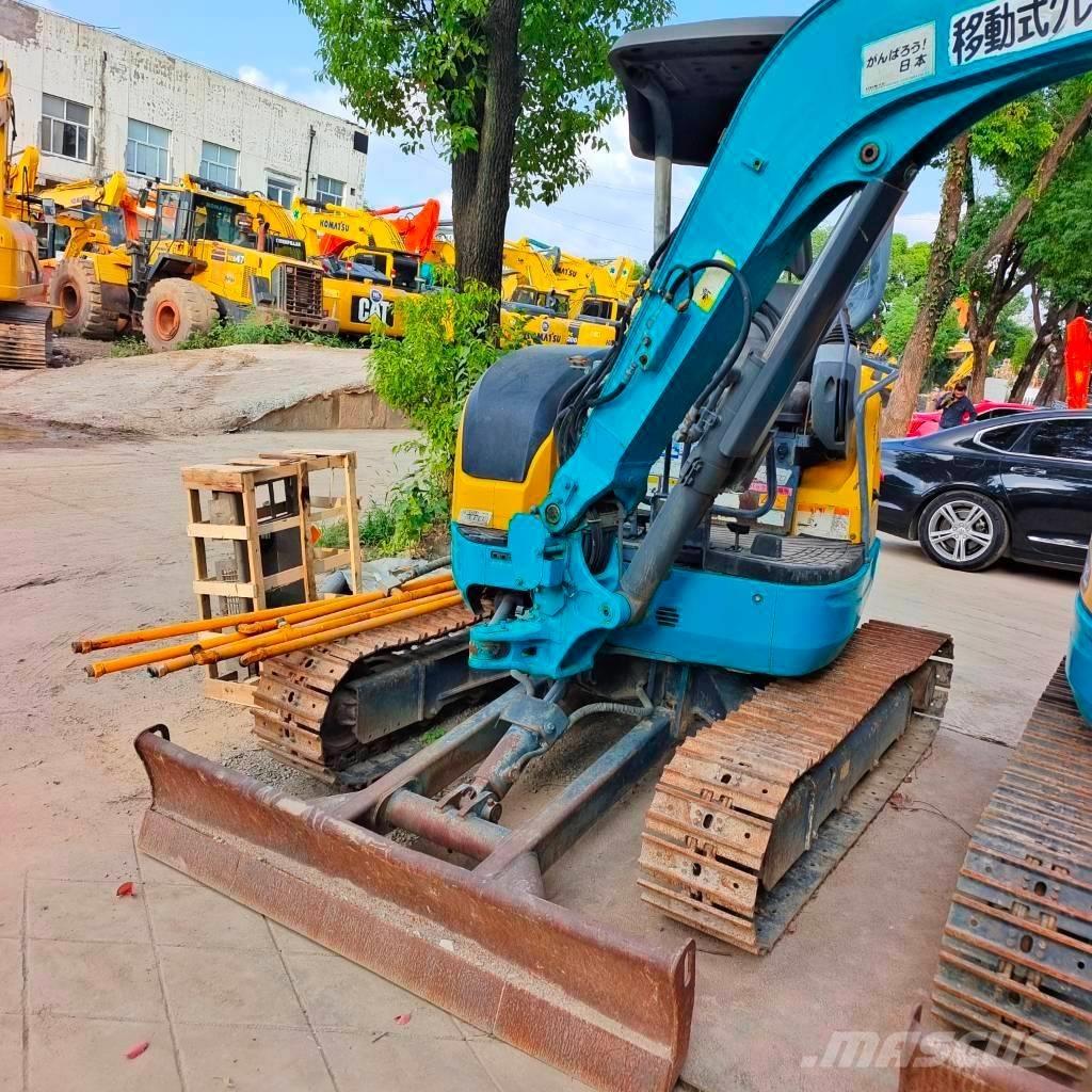 Kubota U30 小型挖掘机