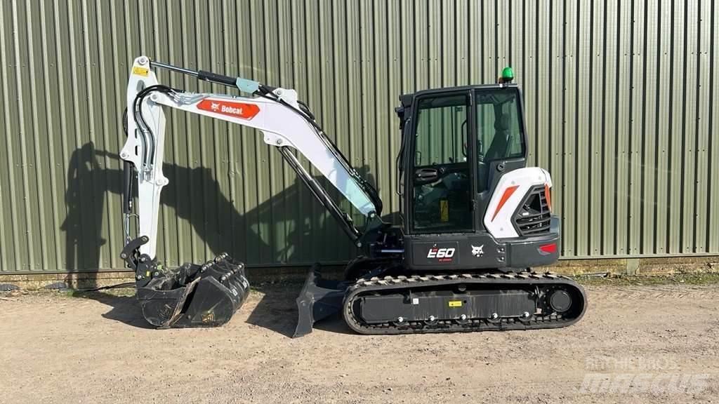 Bobcat E60 小型挖掘机