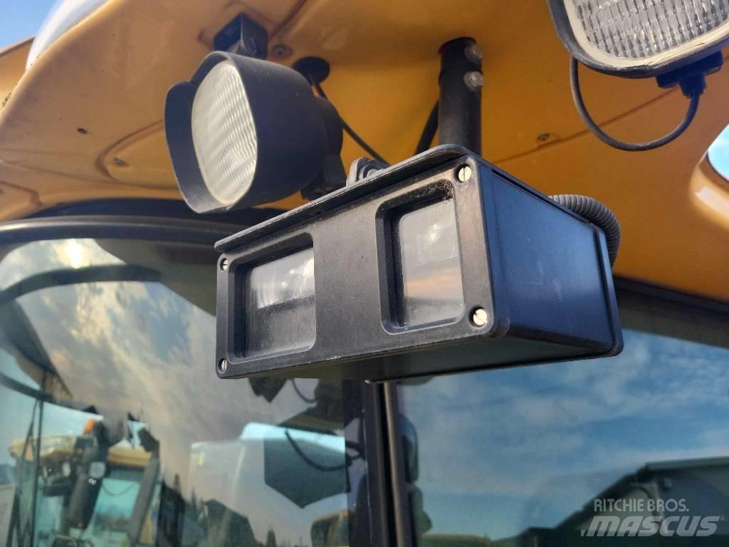 New Holland CR 9090 联合收割机