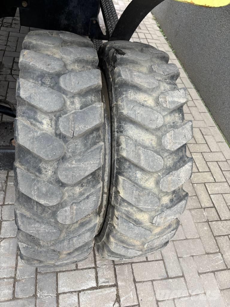 CAT M 320 F 轮式挖掘机