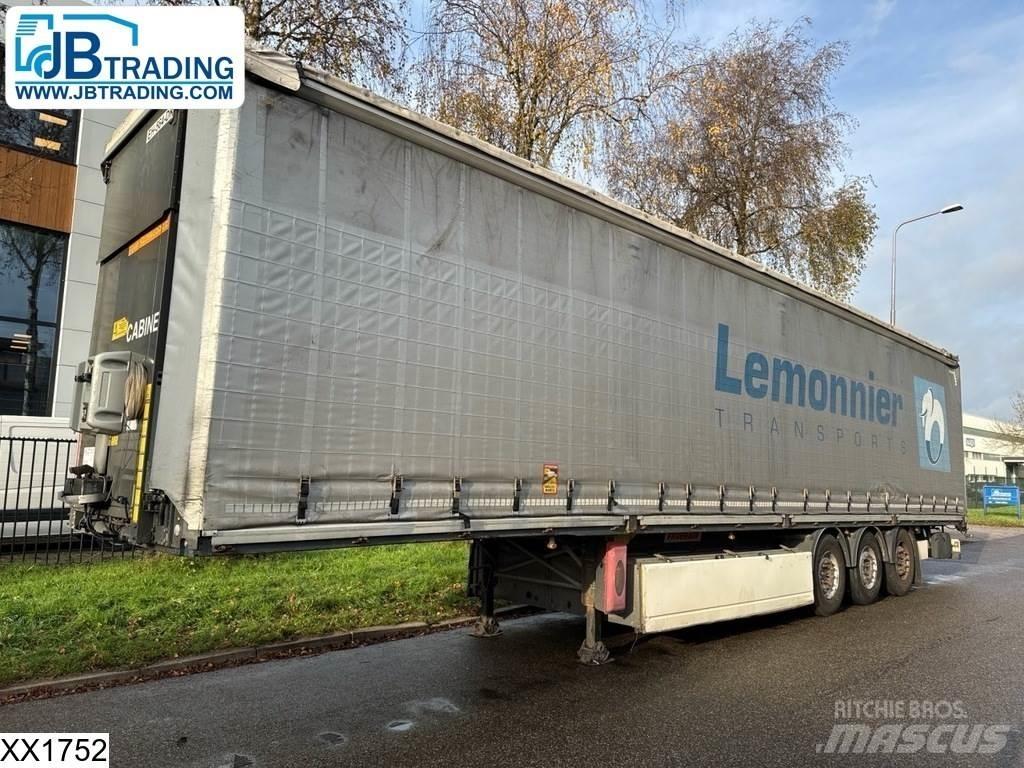 Fruehauf Tautliner 侧帘半挂车