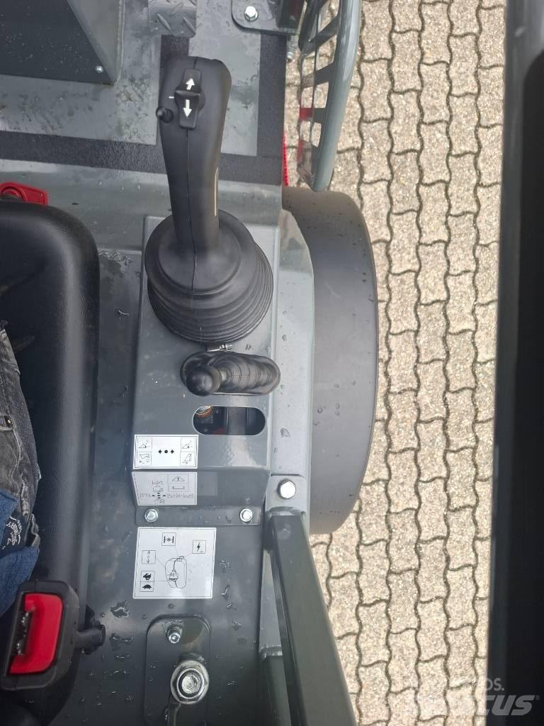 Weidemann 1280 小型装载机