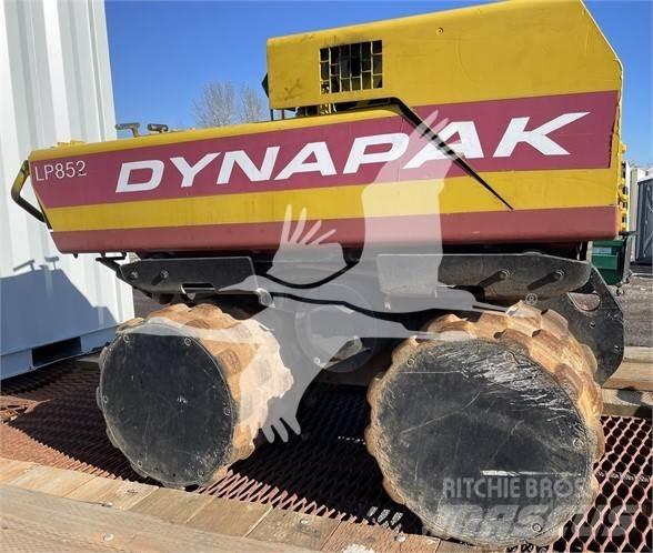 Dynapac LP852 拖式振动压路机