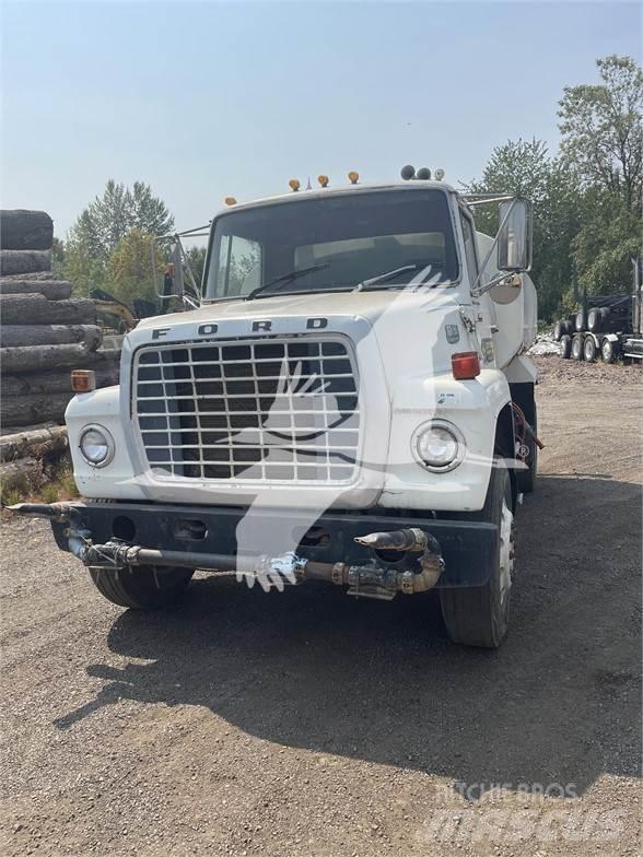 Ford 8000 水罐车