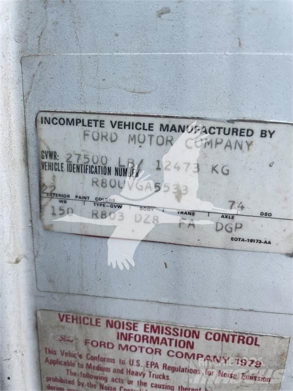Ford 8000 水罐车