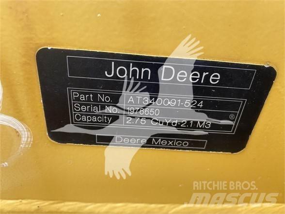 John Deere  挖斗
