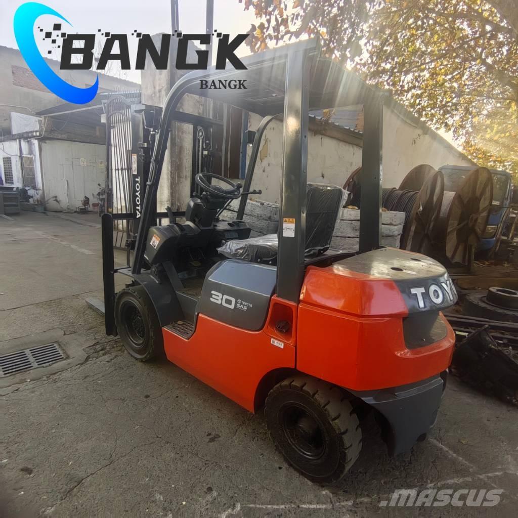 Toyota 7F30 柴油叉车