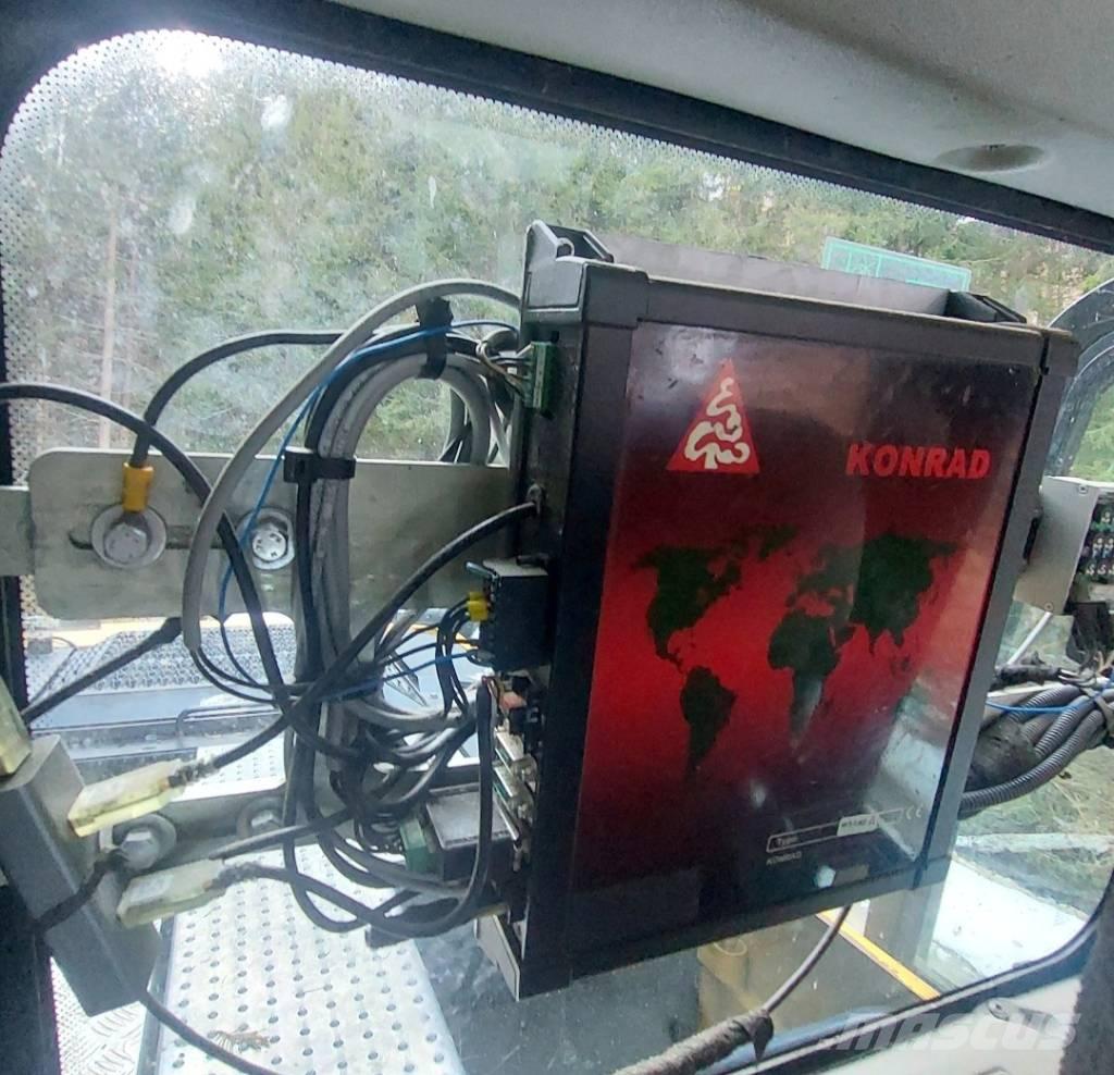 CAT M 322 D 挖坑机