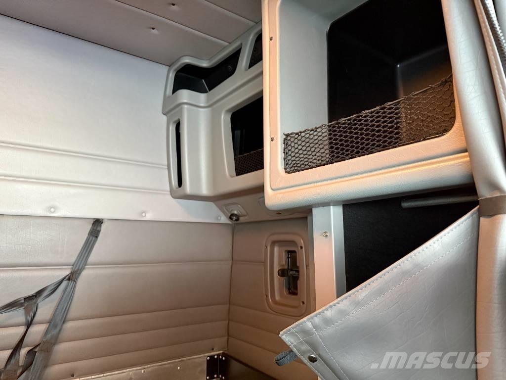 Peterbilt 389 牵引车