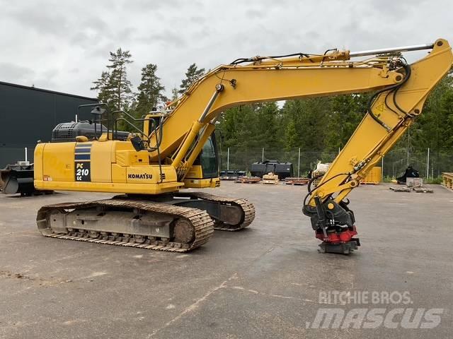Komatsu PC210 履带挖掘机