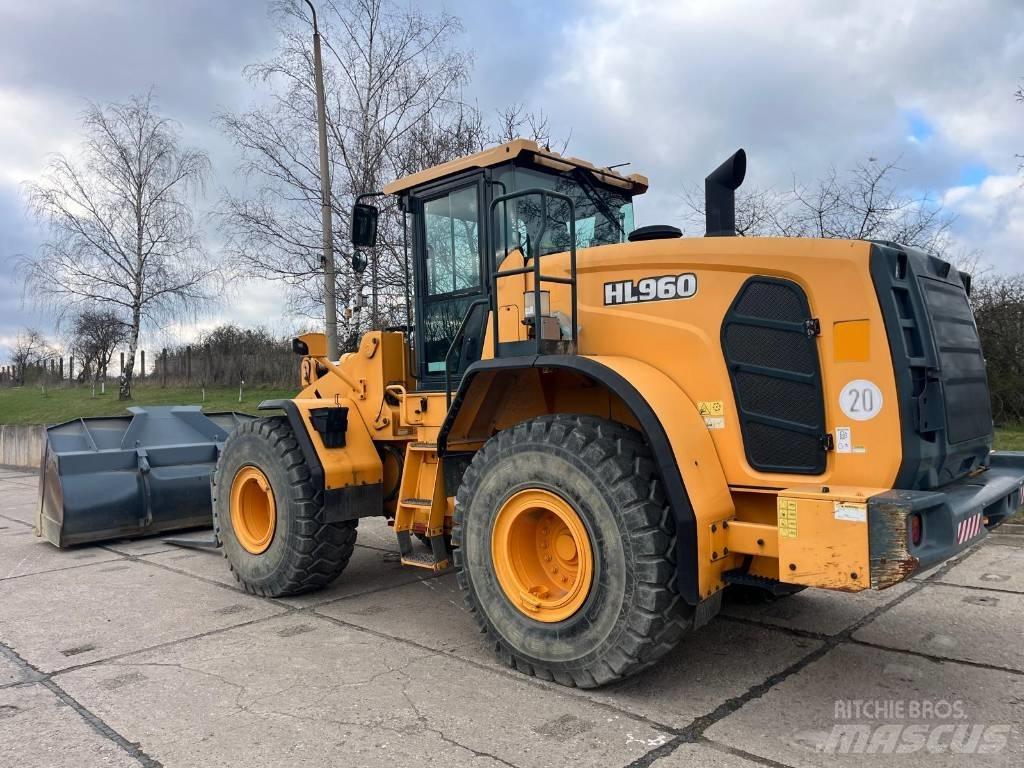 Hyundai HL 960 轮式装载机