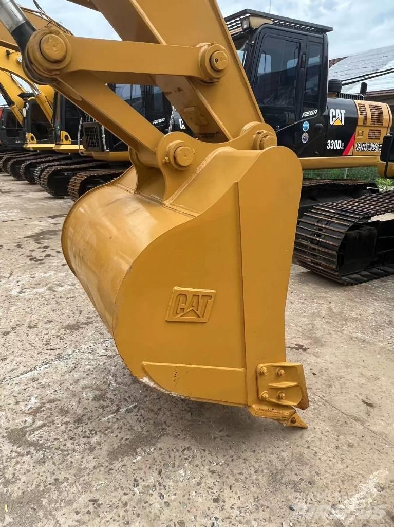 CAT 320 履带挖掘机
