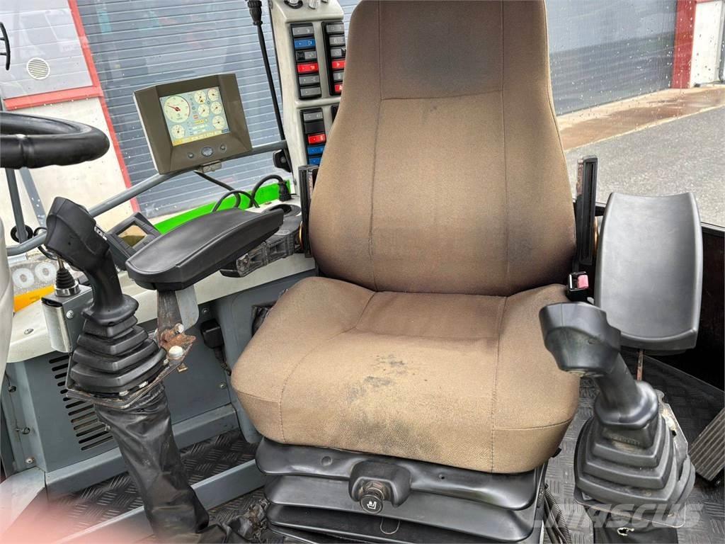 Lännen 8800E 反铲装载机