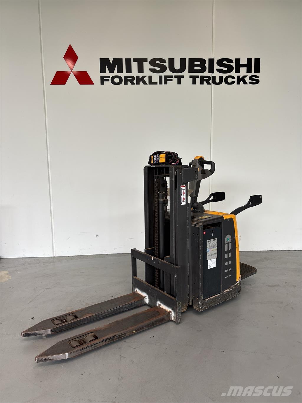 Atlet PSP160 行走式堆垛机