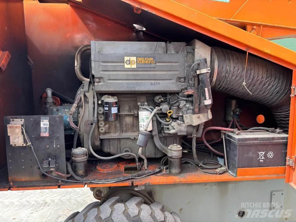 Terex TB66 曲臂高空工作平台