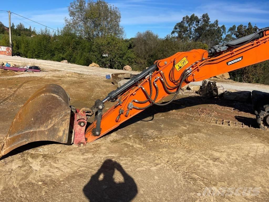 Doosan DX 140 LCR-5 履带挖掘机