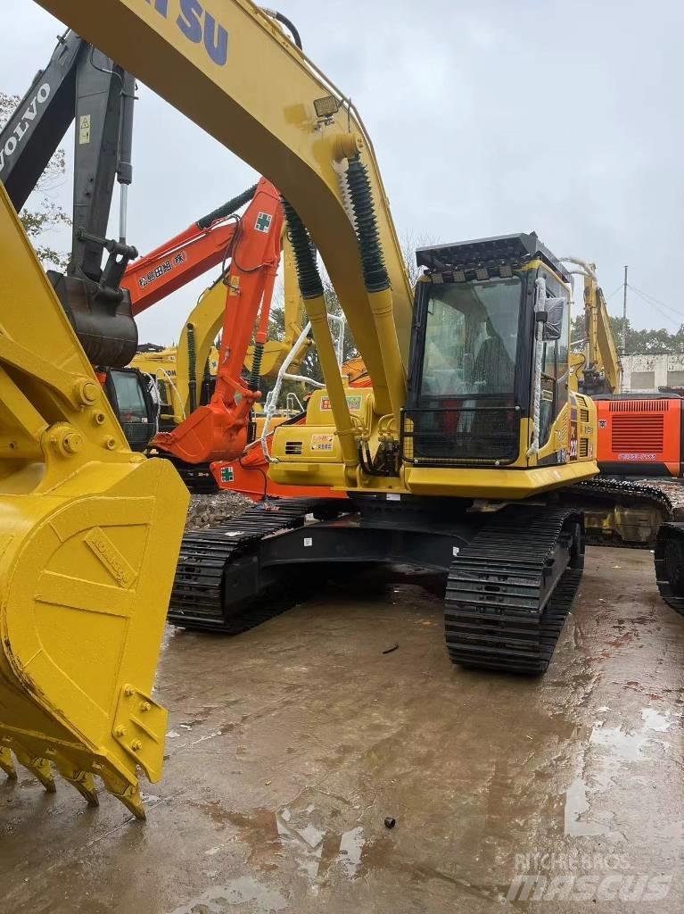 Komatsu pc220-8 履带挖掘机