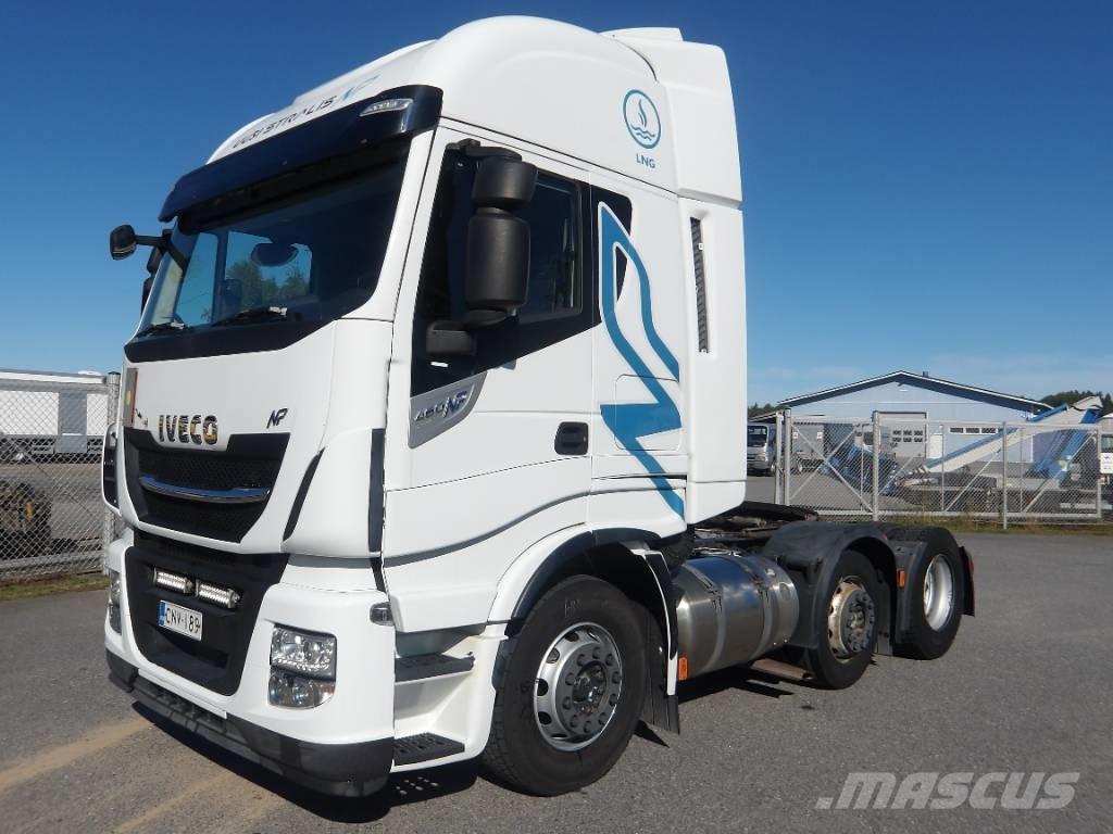 Iveco AS 440STX LNG 牵引车