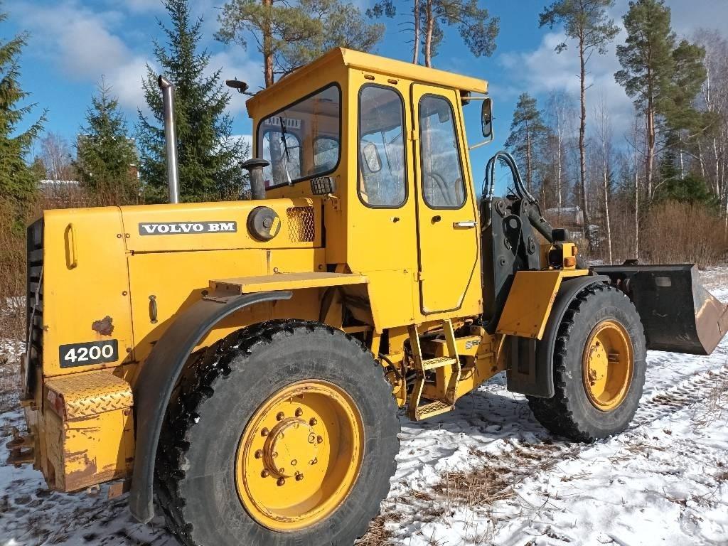 Volvo BM 4200 轮式装载机