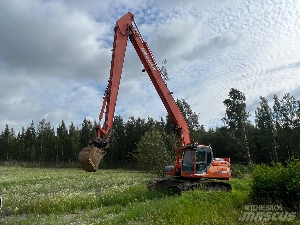 Doosan DX 225 LC 长臂挖掘机