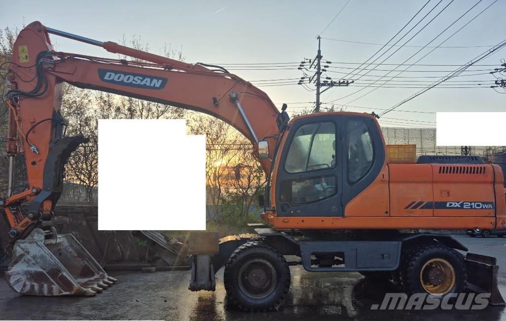 Doosan DX 210 WA 轮式挖掘机