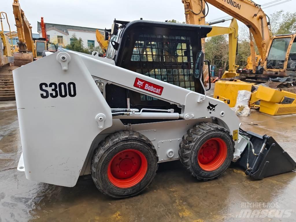 Bobcat S 300 滑移装载机