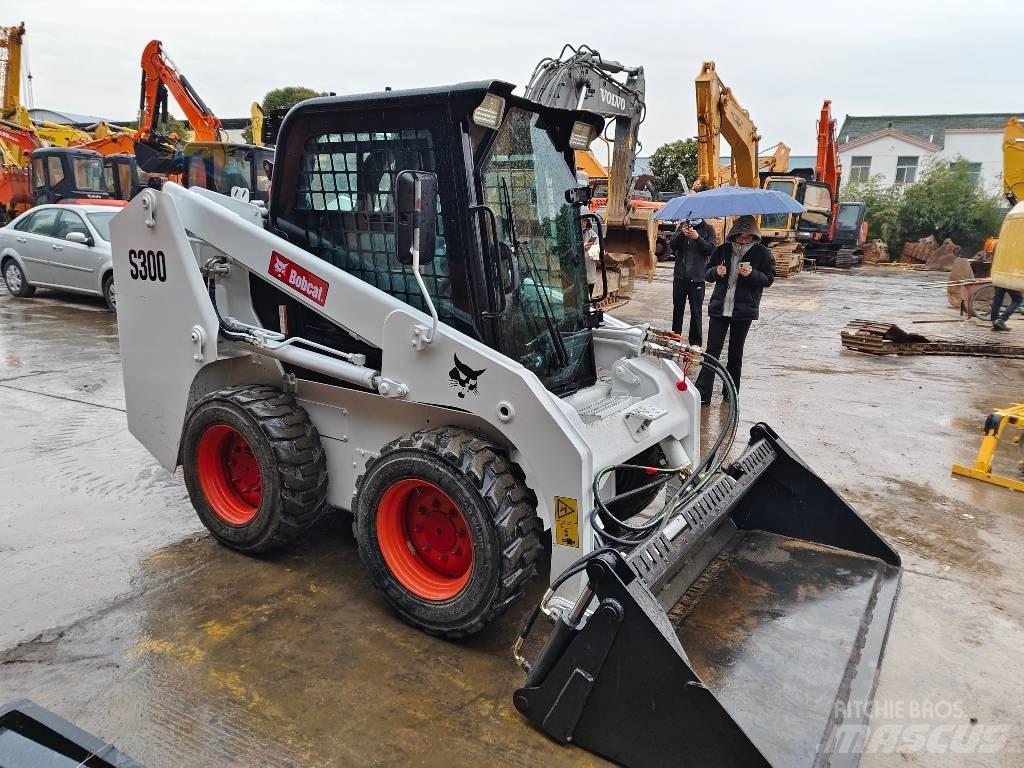 Bobcat S 300 滑移装载机