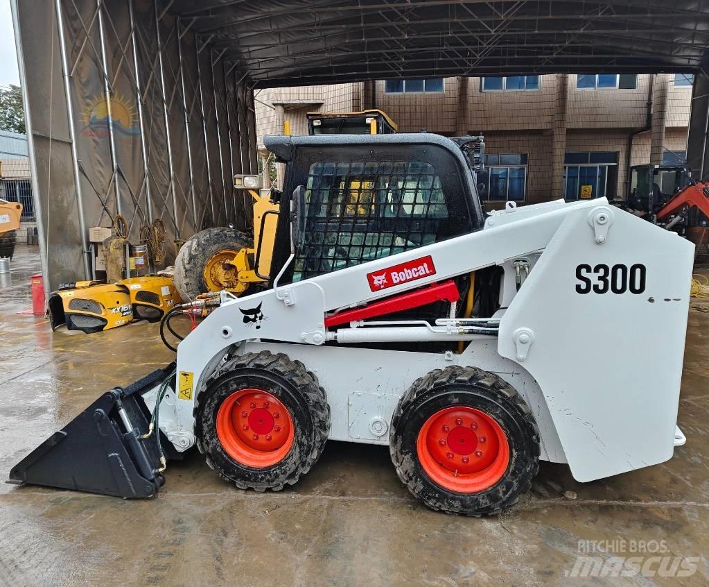 Bobcat S 300 滑移装载机