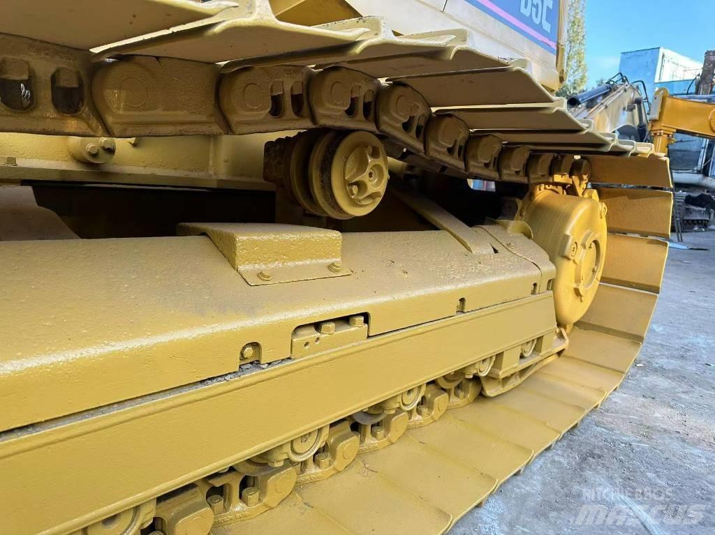 CAT D 5 C 履带式推土机