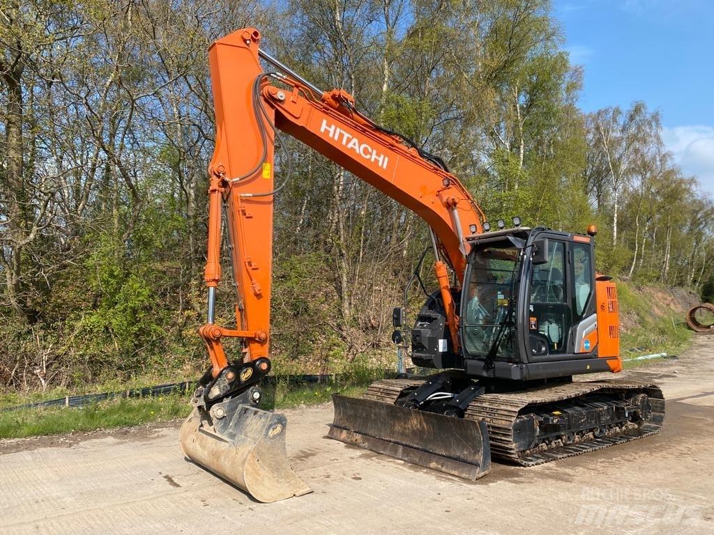 Hitachi ZX135USBL-7 履带挖掘机