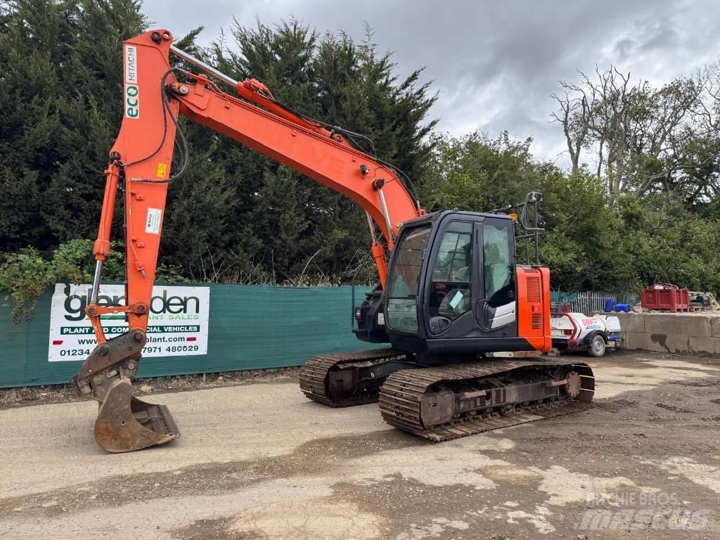Hitachi ZX 135 US-5B 履带挖掘机