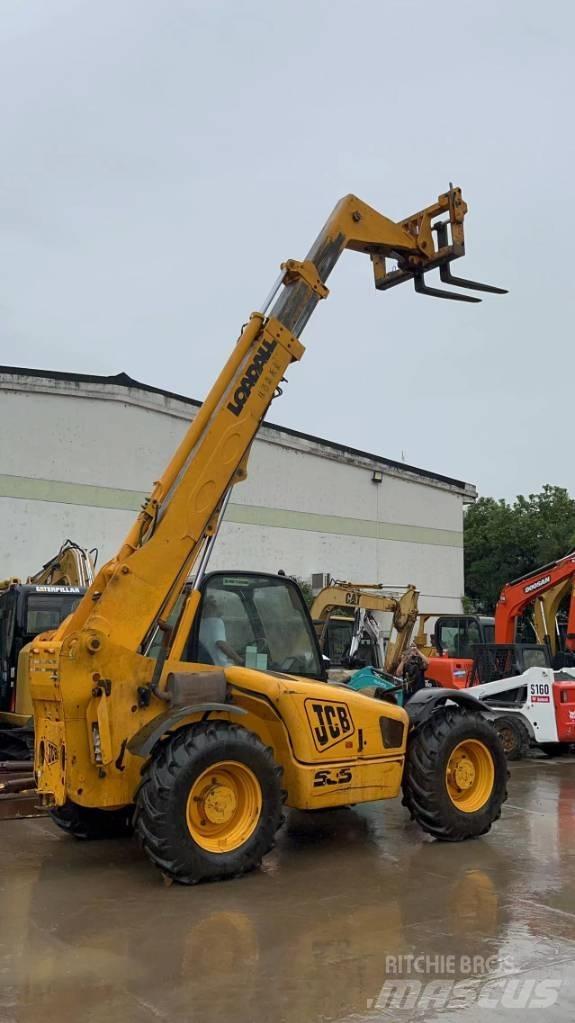 JCB 535 伸缩臂叉装车|叉装车