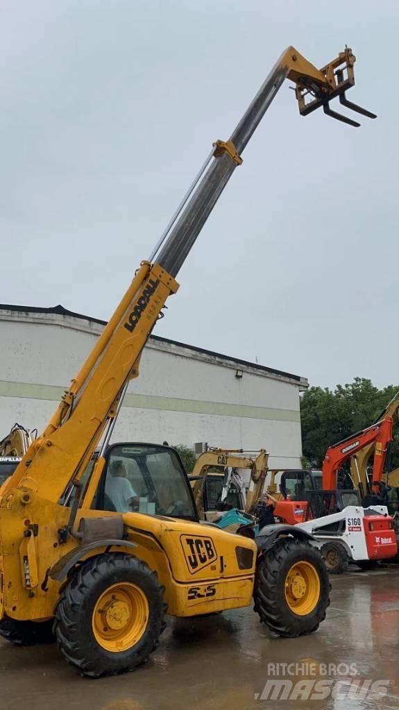 JCB 535 伸缩臂叉装车|叉装车