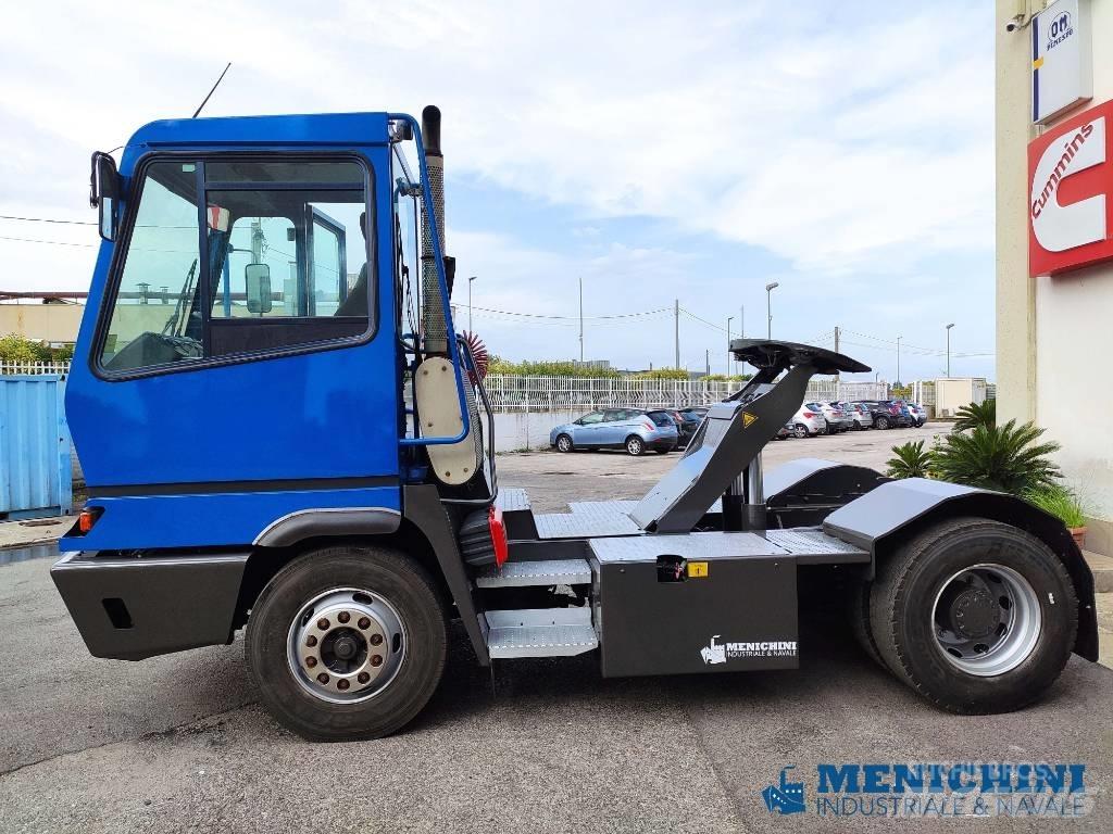Terberg YT 222 码头牵引车