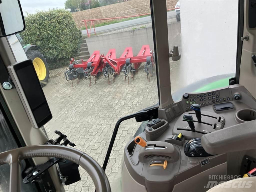 John Deere 6120M 拖拉机/农用车