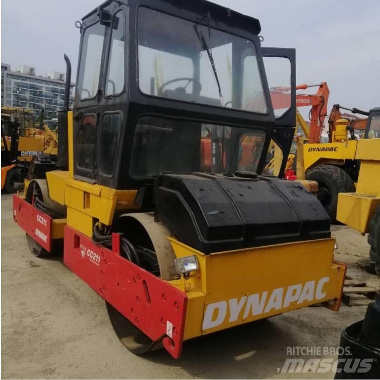 Dynapac CC 211 双轮压路机