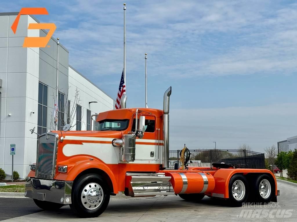Kenworth W900 牵引车