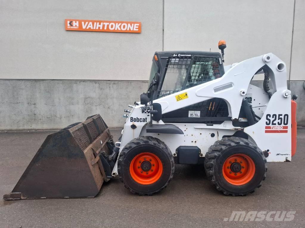 Bobcat S 250 滑移装载机
