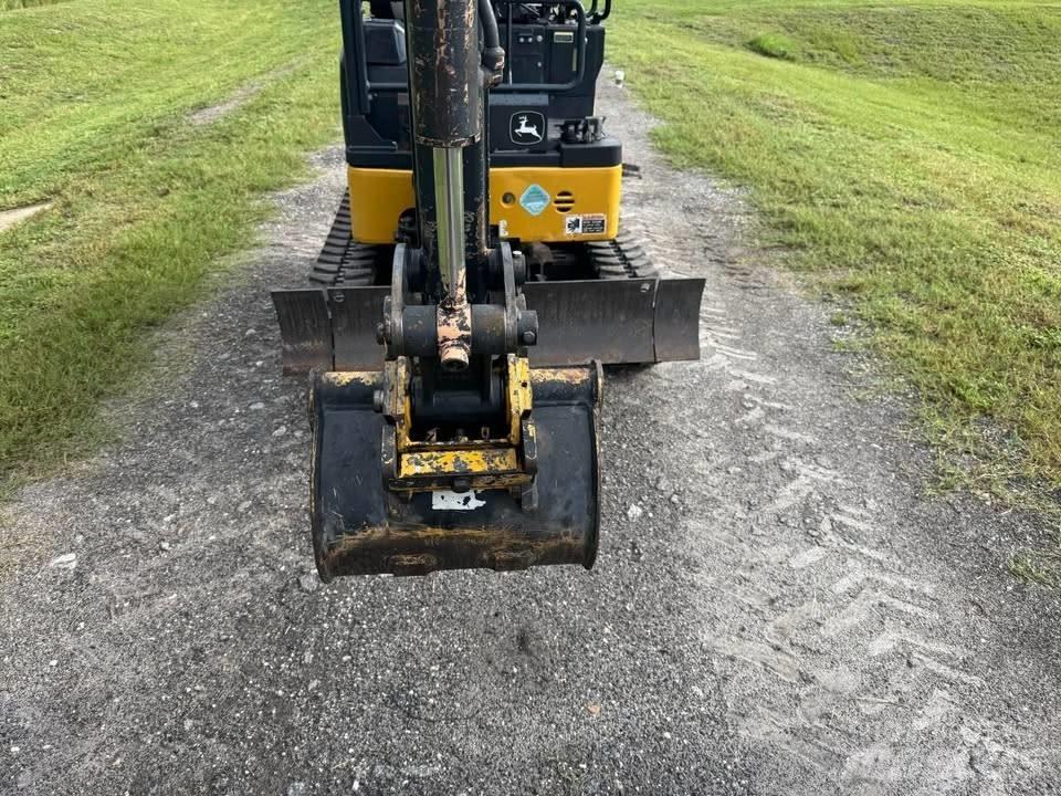 John Deere 17 G 小型挖掘机