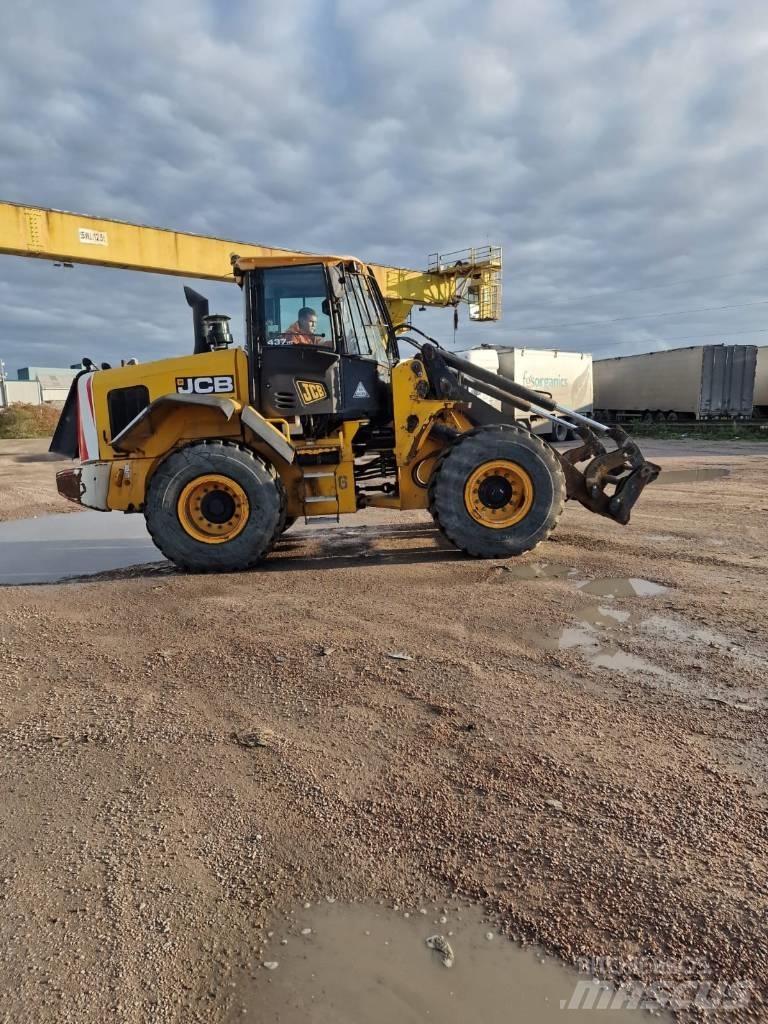 JCB 437 HT 轮式装载机