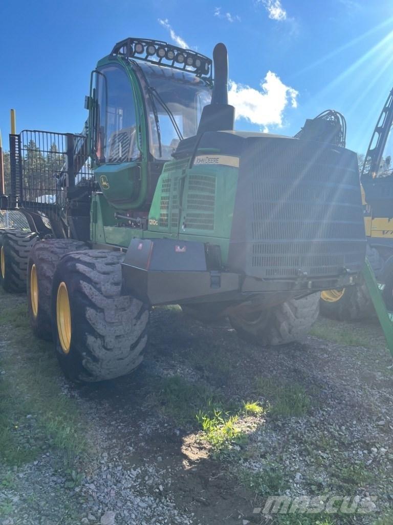 John Deere 1210 G 集运机