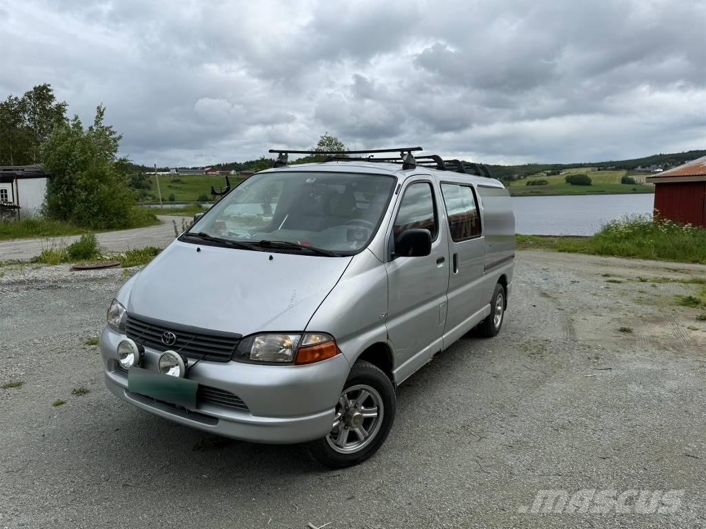 Toyota Hiace 4x4 大型面包车
