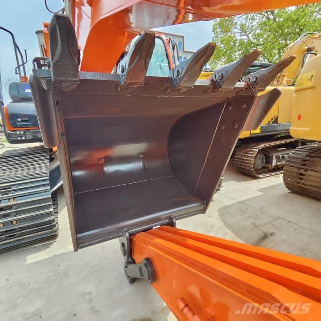 Doosan DX 225 履带挖掘机