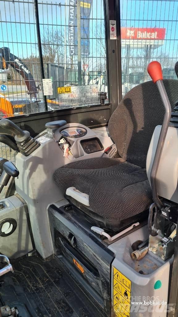 Bobcat E 17 小型挖掘机