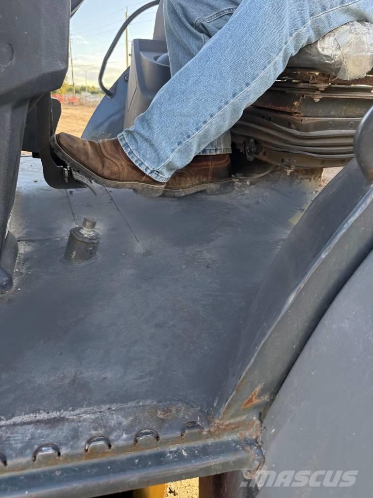 John Deere 310 L EP 反铲装载机